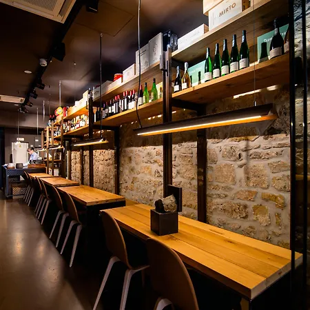 Ξενοδοχείο Atari 2*